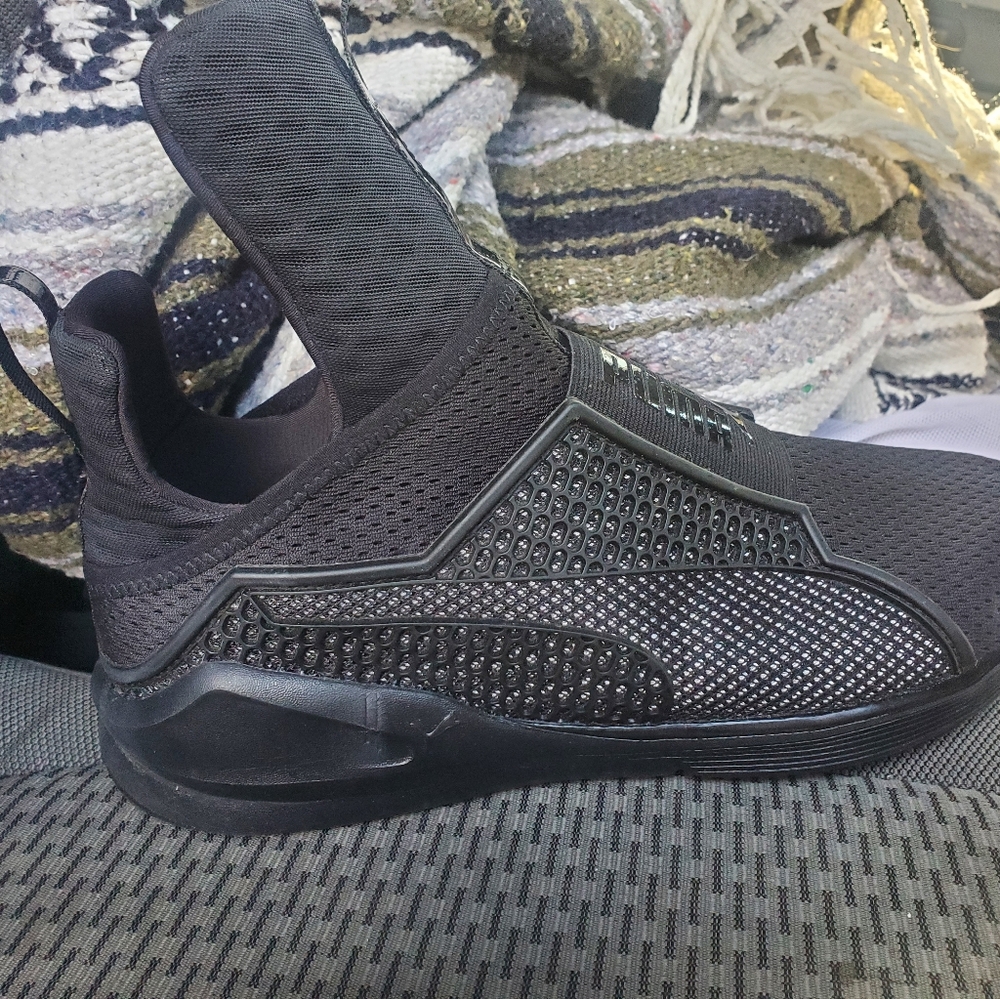 RHIANNA PUMA/FENTY COLLAB